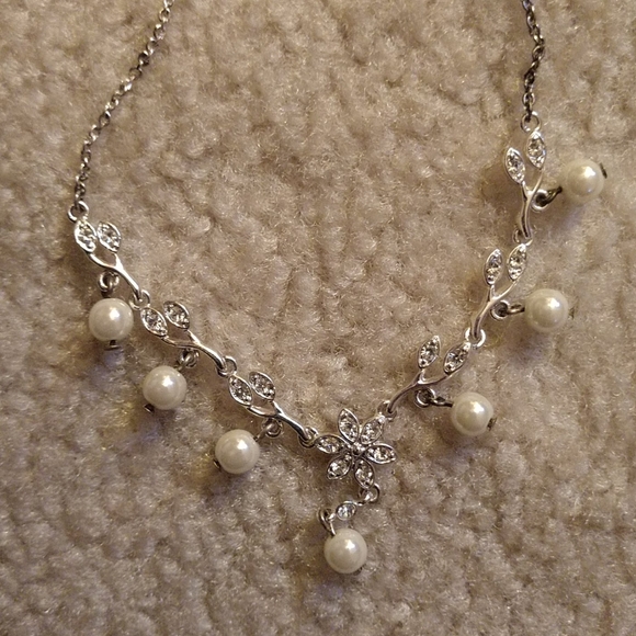 Costume necklaces silver tone - Picture 2 of 4